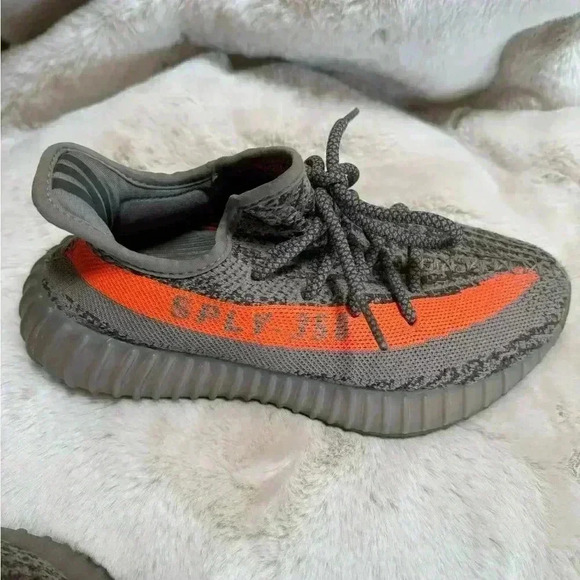 adidas Yeezy Boost 350 V2 Low Beluga Reflective size 5 - Picture 8 of 16